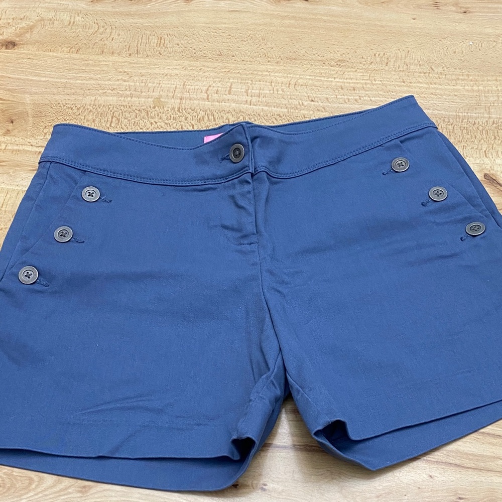 Isaac Mizrahi Women's Blue Shorts, size 6